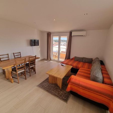 Apartment Furulund Макарска Екстериор снимка